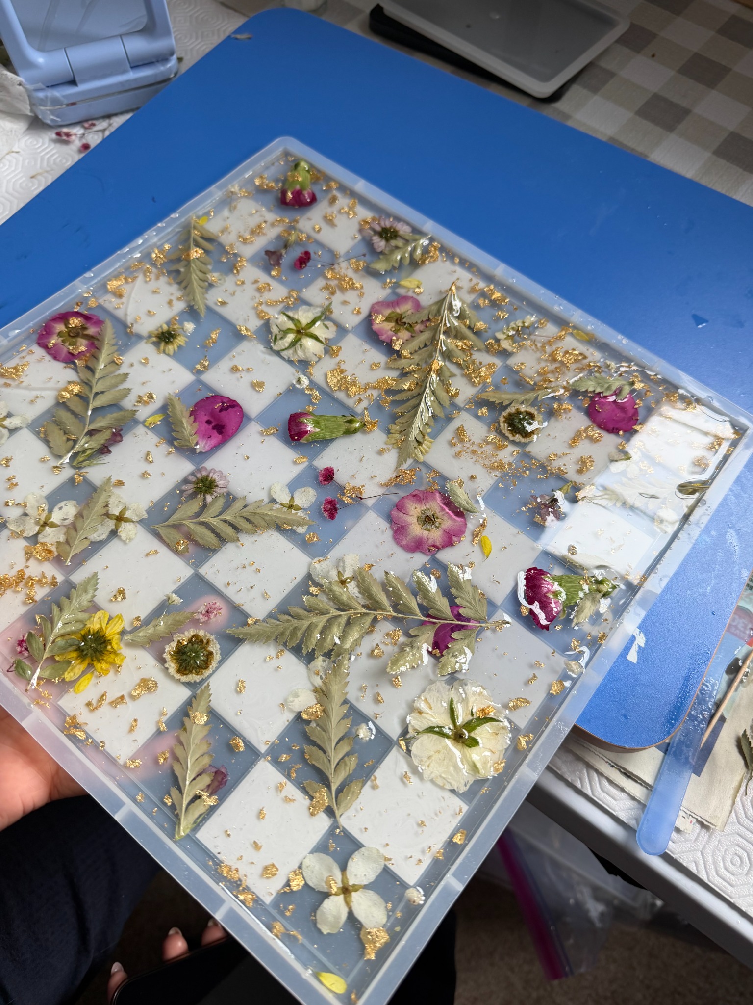 White floral resin chessboard with gold flakes