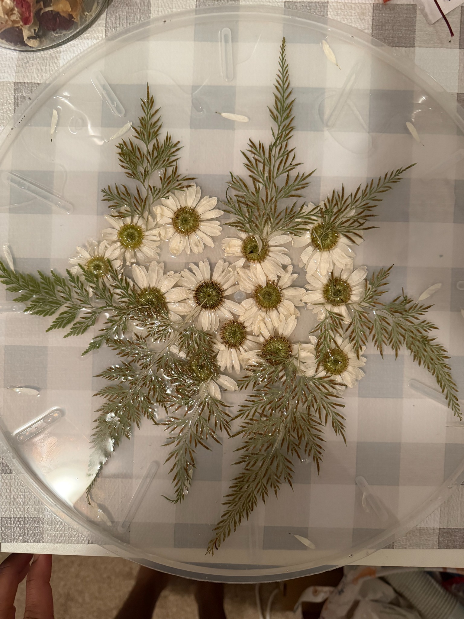 White daisy and greenery resin clock