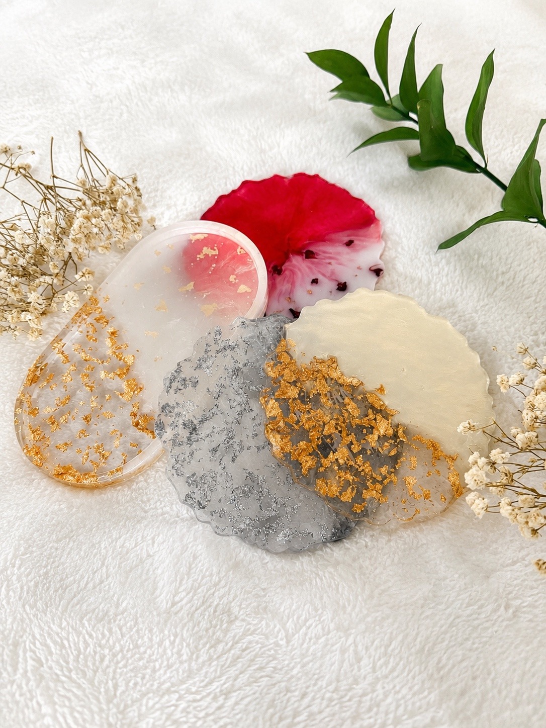 Memorial resin keepsakes